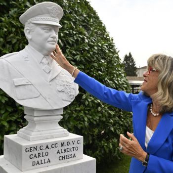 Inaugurato il busto in...