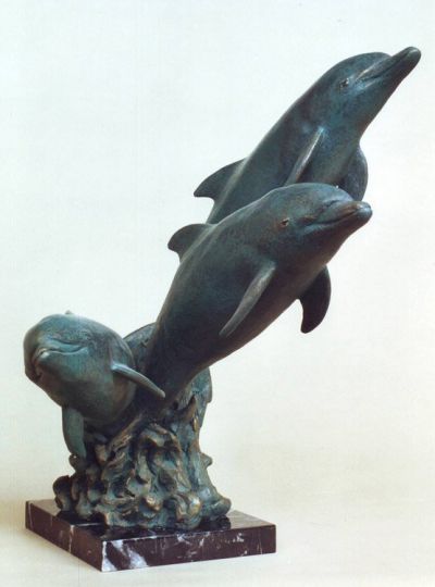 Delfini, bronzo, h 51 x 46 x 48, 2002 Bronzo