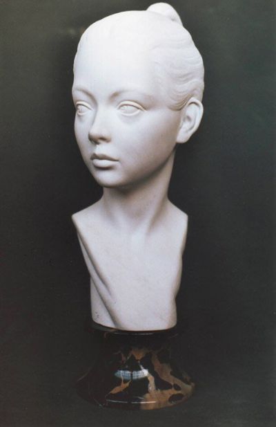 Ilaria, marble, h 58 x 20 x 27, 1993