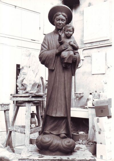 Madonna Vietnamita, creta, h cm 160, 2005