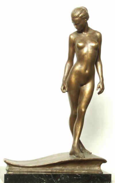 Nude 94, bronze, h 55 x 33 x 20, 1994