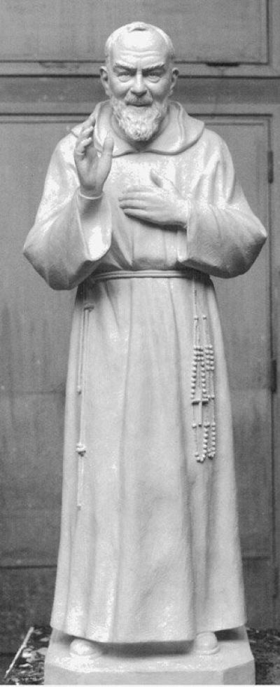Padre Pio, gesso, h cm 170, 1998