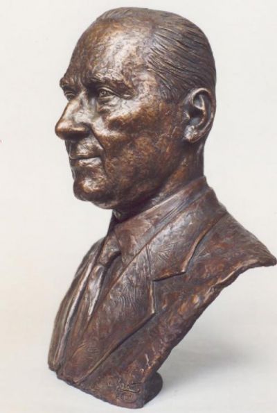Lamberto Gancia, Bronzo, h 57x35x25, 2001