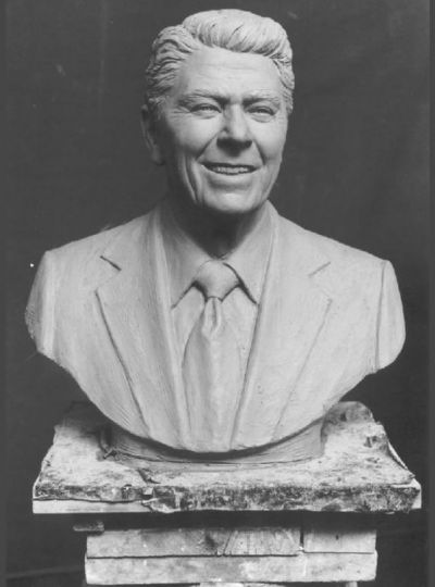 Ronald Reagan, creta, h 55x40x25, 1995