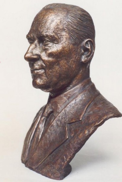 Lamberto Gancia, Bronzo, h 57x35x25, 2001